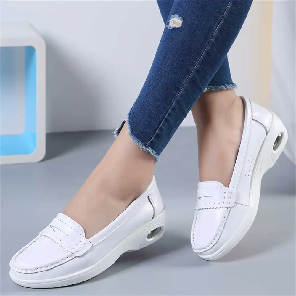 Thick Sole Slipon White Traine - Shop Deals On Vintage Collectible Items recension och pris