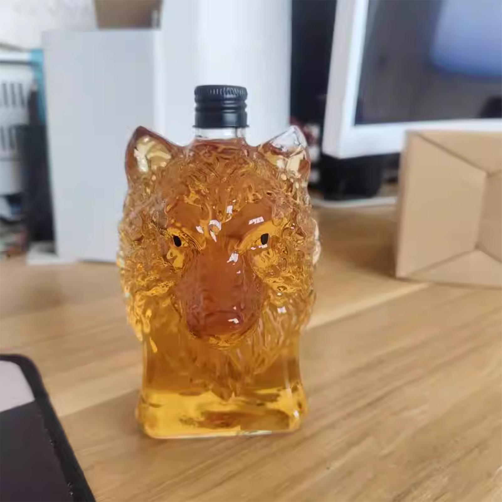 Engraved Whiskey Glasses Wolf  - Vintage Collectible Bottles recension och pris