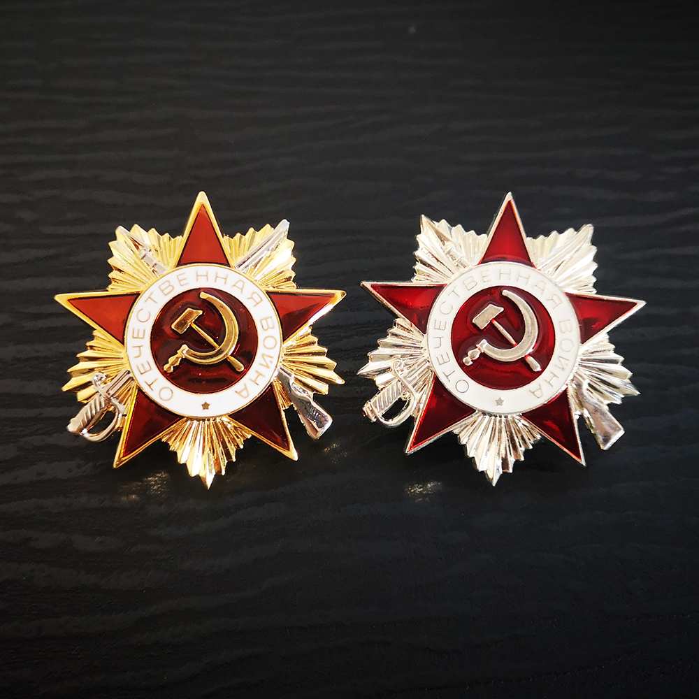 Two Color Russia USSR Badge La - Vintage Collectible Classics recension och pris