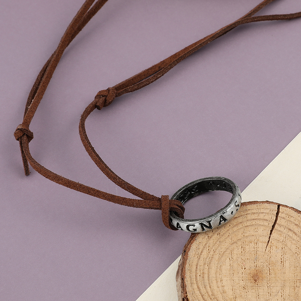 Game Anime Leather Chain Ring  - Vintage Collectible Item recension och pris