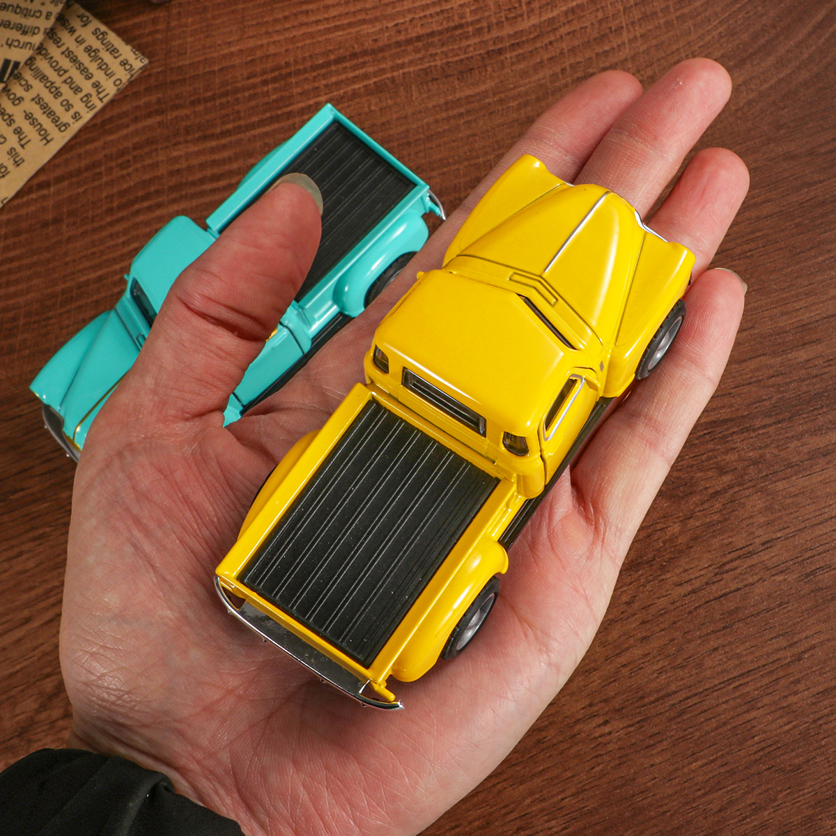 1:43 Classic Vintage Pickup Tr - Vintage Collectible Trucks recension och pris